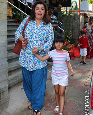 Farah Khan with her kids Czar, Diva and Anya at Bandra
