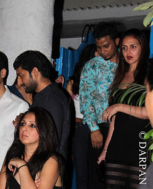 Esha and Ahana spotted with their hubbies Bharat and Vaibhav outside Olive, Bandra