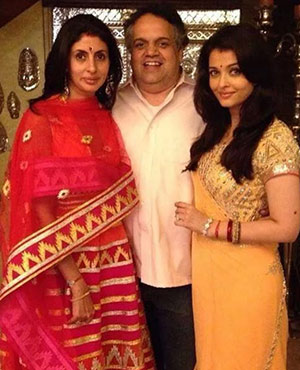 Stars Wives Celebrate Karva Chauth