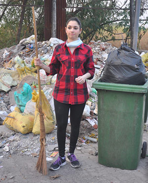 Tamanna Joins Clean India Campaign