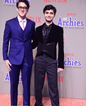 Yuvraj Menda poses on the red carpet 