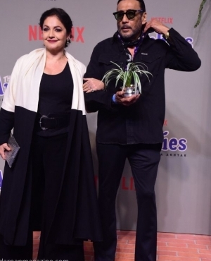 Pooja Bhatt makes to the event with Jackie Shroff 