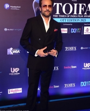 Fardeen Khan makes an appearance on the red carpet 