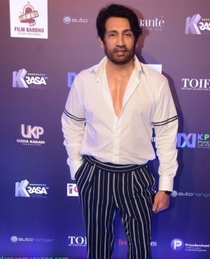 Shekhar Suman looks great with his beard 