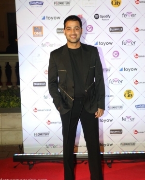 Raj Shamani is all smiles 