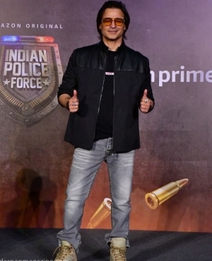 Vivek Oberoi is two thumbs up at the trailer launch