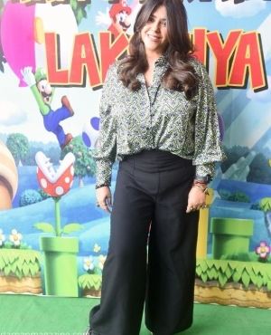 Dauting aunt Ektaa Kapoor dressed casual poses for the press 