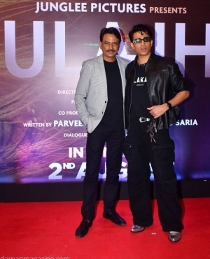 Rajesh Tailang & Gulshan Devaiah pose together 