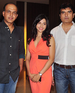 Unforgettable - First Look Launch