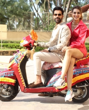 RajKummar Rao & Kriti Sanon in colorful outfits promoting Hum Do Hamare Do