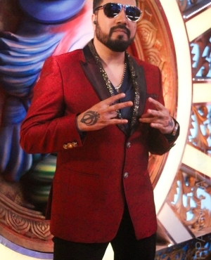 Ali Asgar poses on the set 