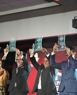 All recipients hold up their Darpan Award 