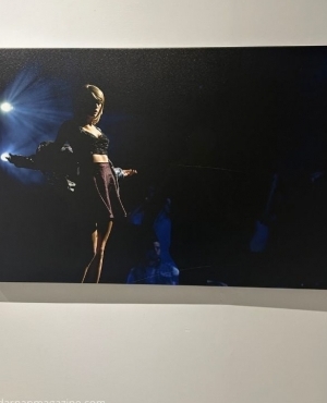 Taylor Swift centre stage 