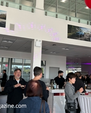 People munching snacks and enjoying drinks 