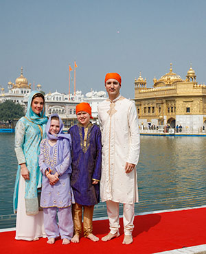 Justin Trudeau Visits Golden Temple