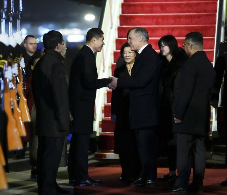 Prime Minister Mark Carney shakes hands with Chinese Ambassador to Canada Wang Di; Courtesy: Canadian Press 
