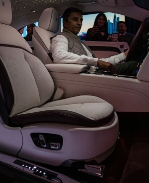 The night sky within the car 