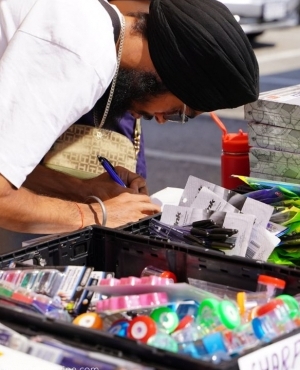 Volunteer doing his part in the drive 