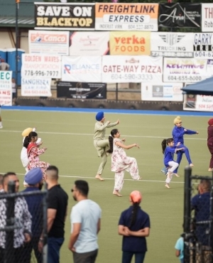  Bhangra dancers add an element of fun to the game 