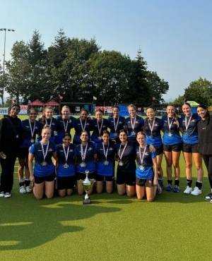 The Girls Team is all smiles on their win. 