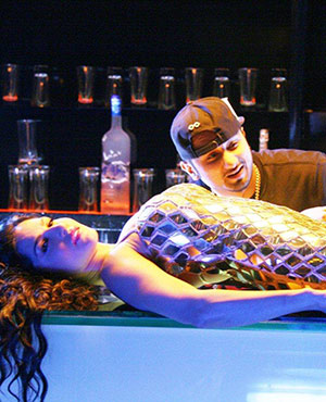 Sunny Leone and Yo Y Honey Singh