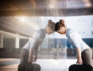 Chant 'Om', Sip Lemon Tea To Fight Negativity At Work